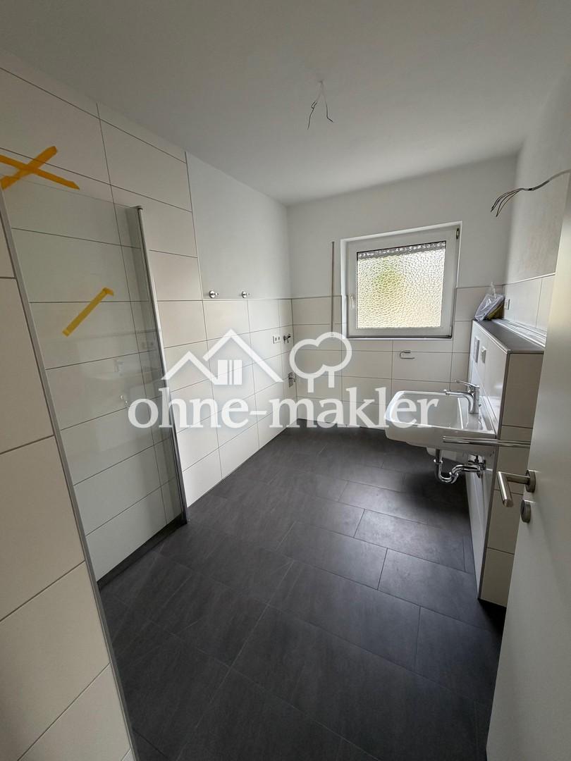 Frisch saniert & ruhig gelegen – 3 Zimmer mit Balkon und schöner Aussicht - Photo 5