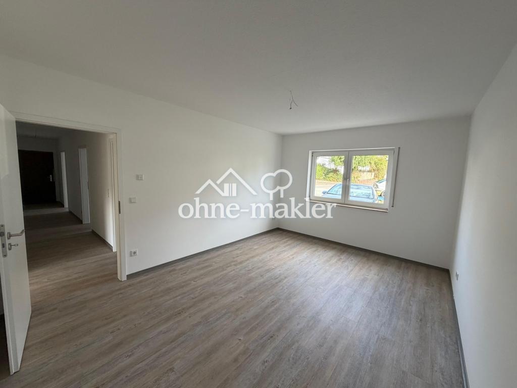 Frisch saniert & ruhig gelegen – 3 Zimmer mit Balkon und schöner Aussicht - Photo 1