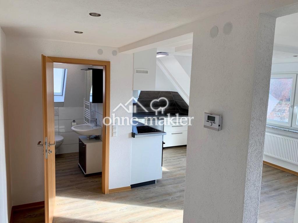 Charmante 2-Zimmer-Altbauwohnung mit traumhafter Aussicht in zentraler Lage in Aalen - Foto 2