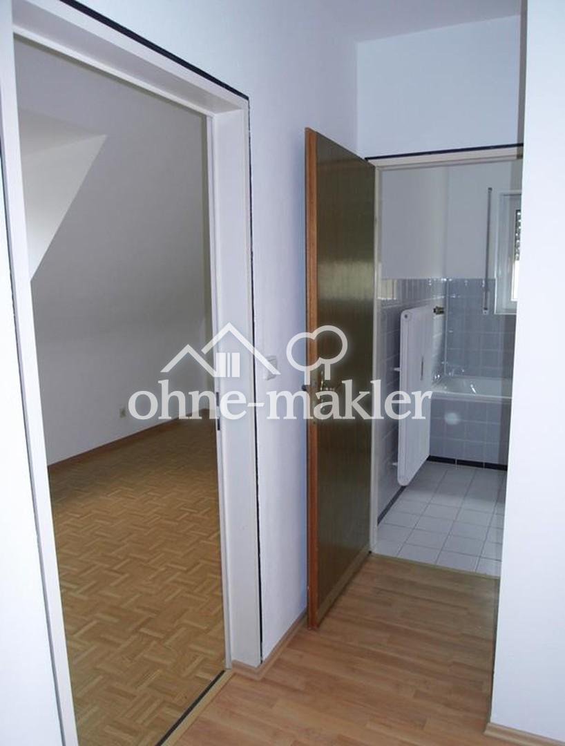 Vierzimmer-Dachgeschoss-Wohnung, ca. 81 qm zu vermieten - Photo 3