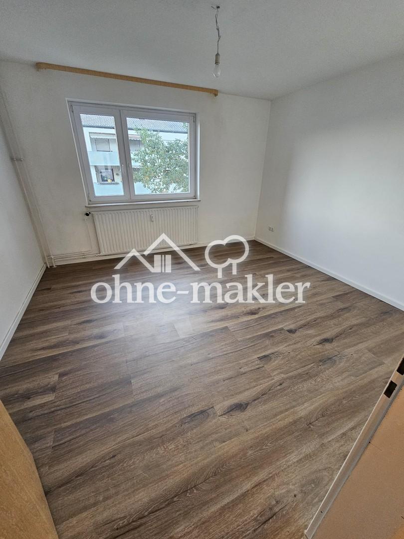 Helle 2-Zimmer-Wohnung mit Balkon und Einbauküche - Photo 2