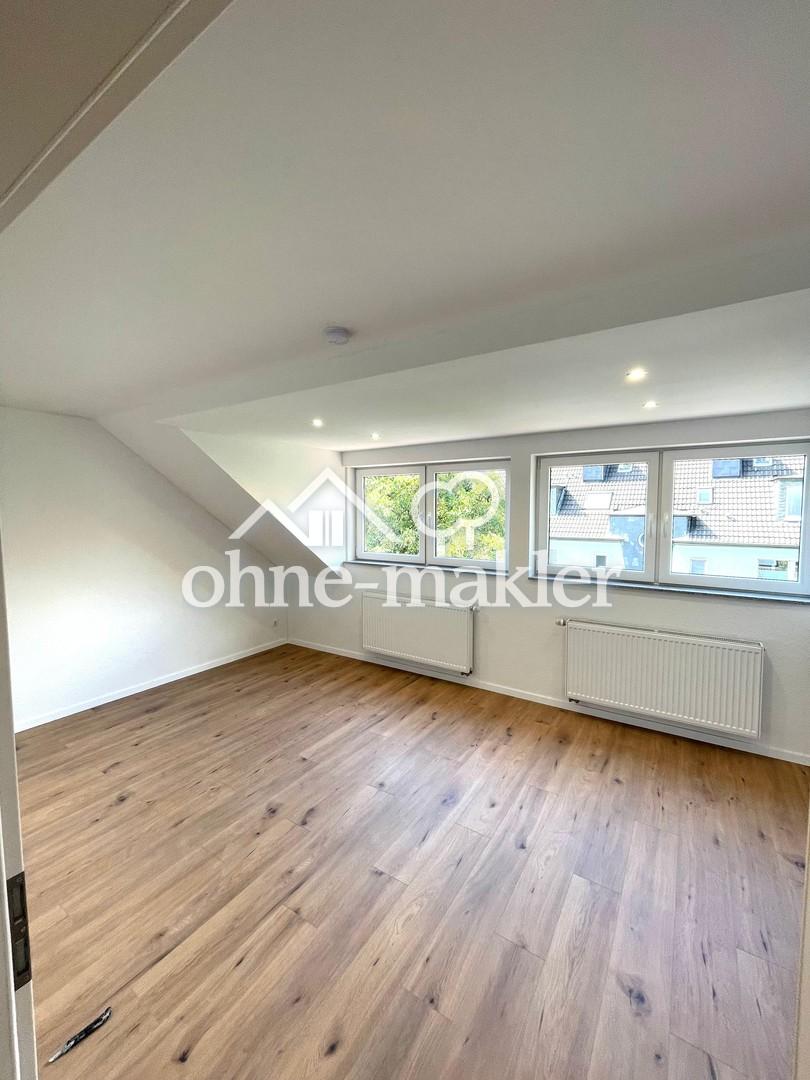 Lichtdurchfluteter Wohntraum im Dachgeschoss - Vollständig sanierte 3-Zimmer Wohnung - Photo 4