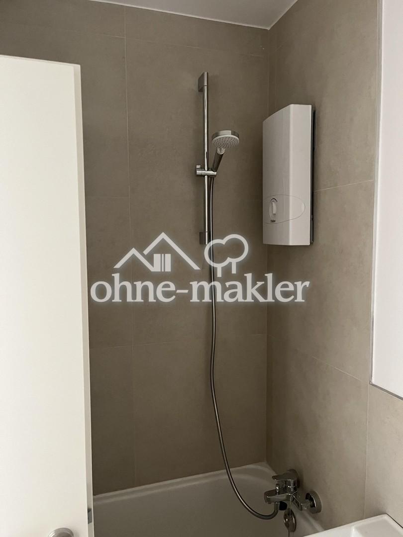 Helle, modernisierte 1-Zimmer-Wohnung mit separatem Küchenraum in Krefeld-Benrad - Photo 1