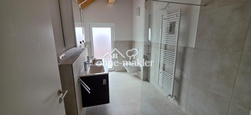 Helle 3-Zimmer-DG-Neubauwohnung mit toller Aussicht - Photo 2
