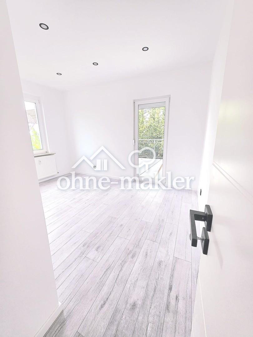Elegante 100 m2 |4,5 Zimmer Wohnung | Balkon und Kamin neu renoviert - Photo 1