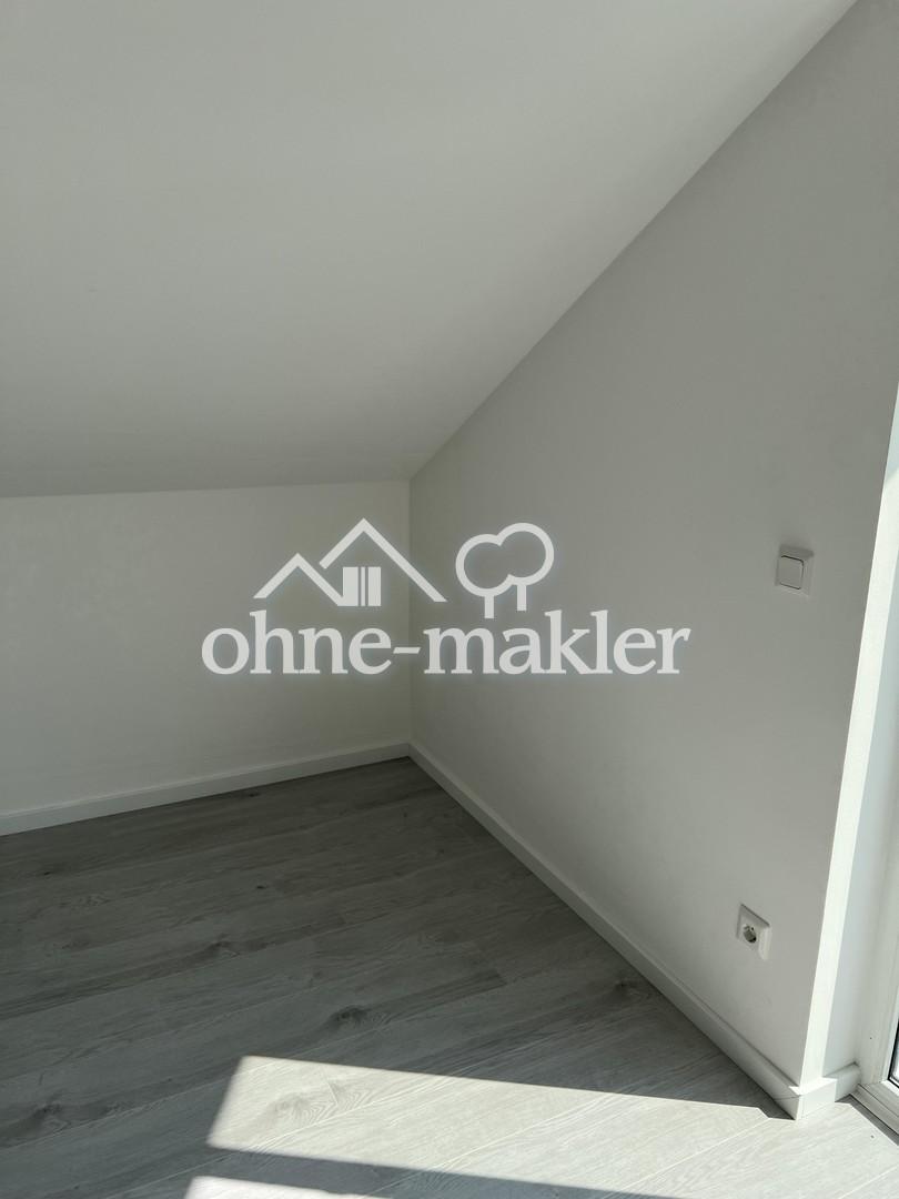 Sonnige 3 Zimmer DG-Wohnung m. EBK+Außenstellplatz, 2 Balkone - Photo 3