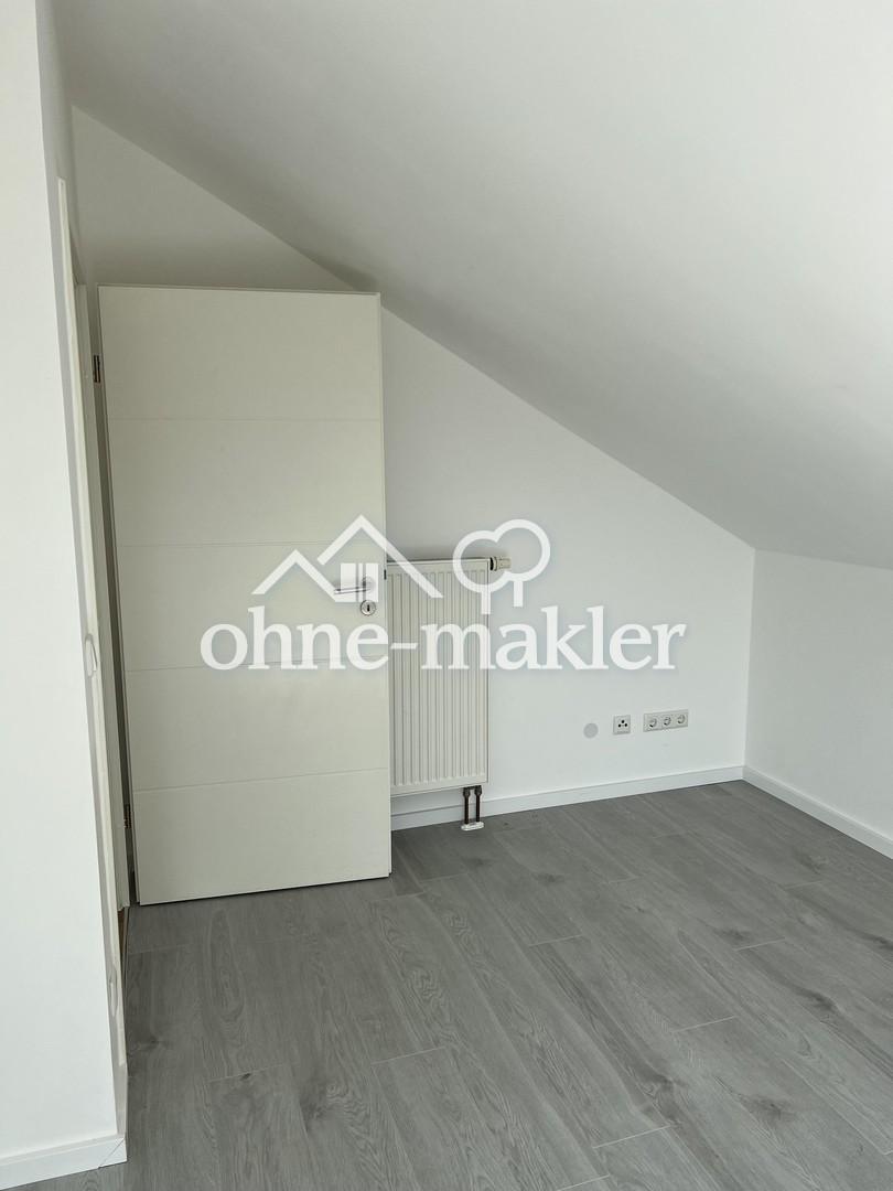 Sonnige 3 Zimmer DG-Wohnung m. EBK+Außenstellplatz, 2 Balkone - Photo 4