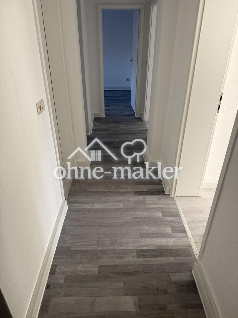 3-Raum-Wohnung frisch gemalert! - Foto 4