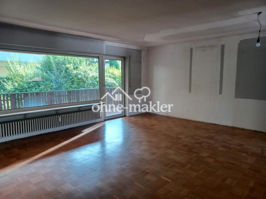 Großzügige, neu renovierte 3,5-Zimmer-Wohnung mit 115 m², großem Balkon, Garage und Stellplatz - Photo 1