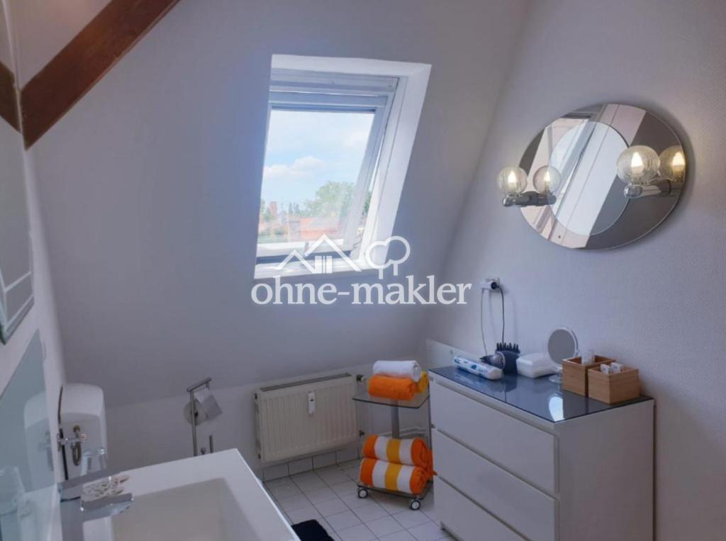Charmante 1-Raum-Dachgeschosswohnung mit Einbauküche in Leipzig-Lindenau - Photo 5