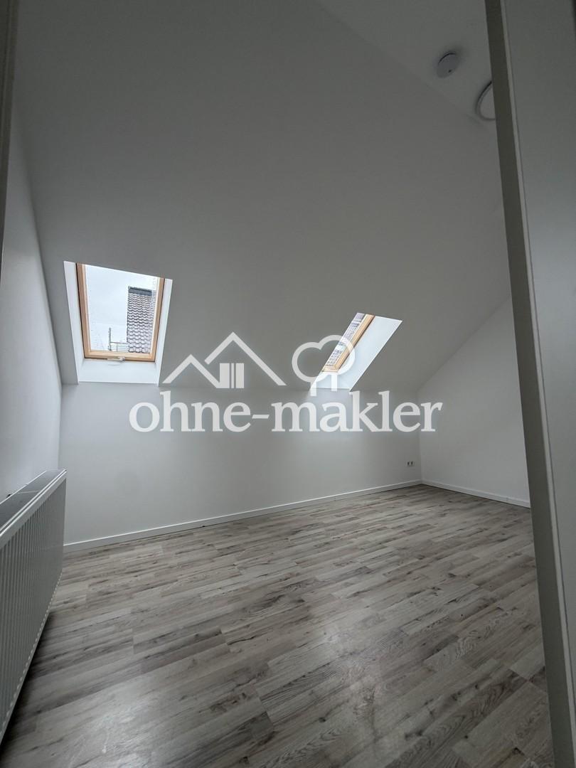 Helle 2-Zimmer-Dachgeschosswohnung in ruhiger Lage in Sandweier bei Baden-Baden - Photo 3