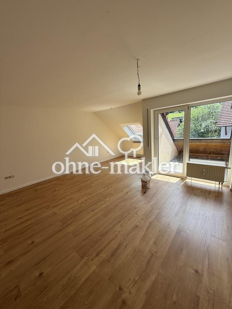 Hell und schöne 3 Zimmer Wohnung mit Balkon und Stellplatz! - Foto 2