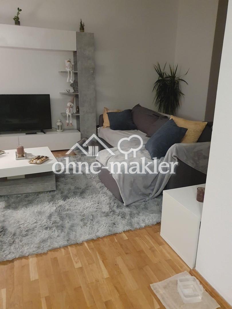 ruhige, helle 2-Raum Wohnung mit Parkettboden + Balkon + Küche - Foto 1
