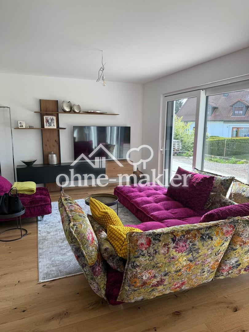 Neubau-DHH in Burgrieden – 144 m², 4 Schlafzimmer, KfW 40, hochwertige Einbauküche, und 2 Terrassen - Photo 1