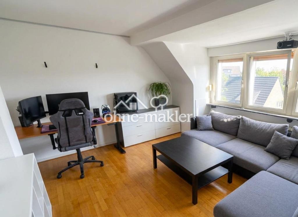 Helle Dachgeschosswohnung mit großzügigem Raumangebot in Meerbusch-Lank-Latum - Foto 1