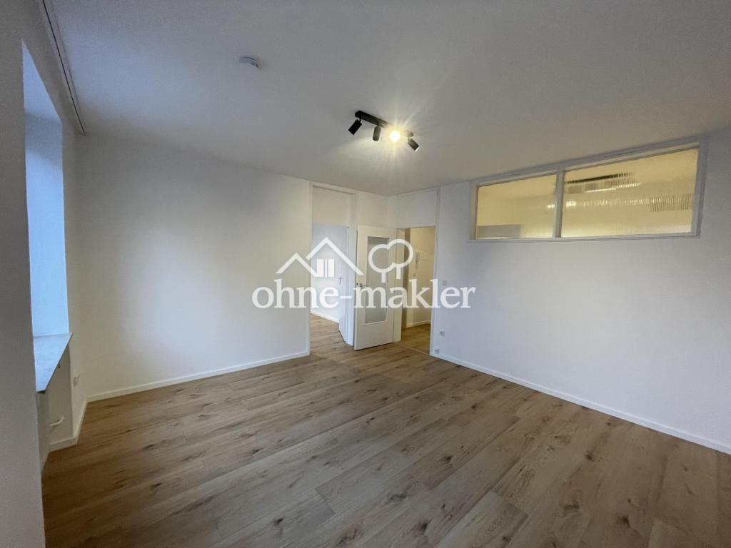 Zweitbezug nach Renovierung / 2-Zimmer Wohnung mit Einbauküche in zentraler Lage in Fürth - Photo 3