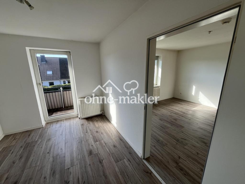 Helle & freundliche 2-Zimmerwohnung mit EBK und Balkon - ab sofort verfügbar - Photo 1