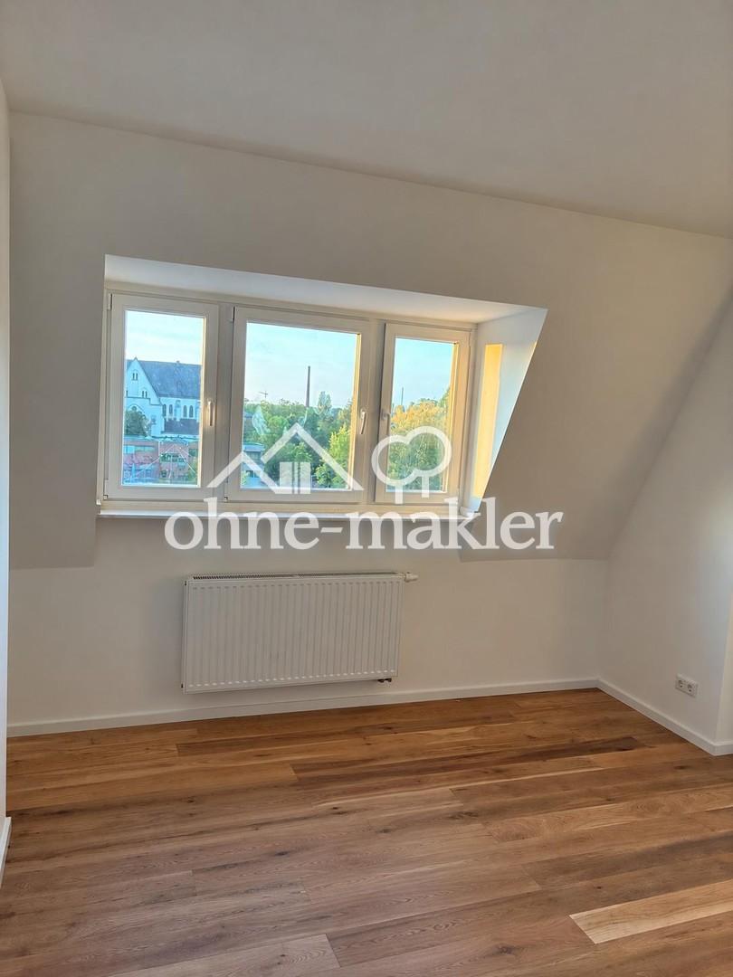 Erstbezug nach Kernsanierung: 4-Zimmer-Maisonette mit Loggia im wunderschönen Baudenkmal - Photo 3