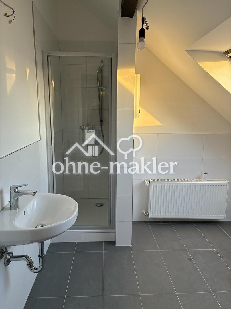 Erstbezug nach Kernsanierung: 4-Zimmer-Maisonette mit Loggia im wunderschönen Baudenkmal - Photo 5