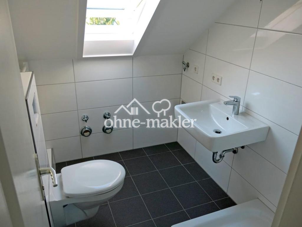 TOP SANIERT! 1-Zimmerwohnung mit EBK und Tageslichtbad in ruhiger Lage von Beiertheim - Photo 2