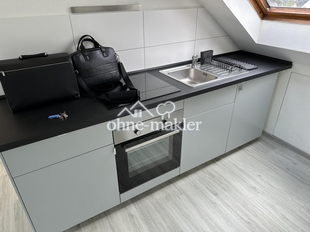 TOP SANIERT! 1-Zimmerwohnung mit EBK und Tageslichtbad in ruhiger Lage von Beiertheim - Photo 1
