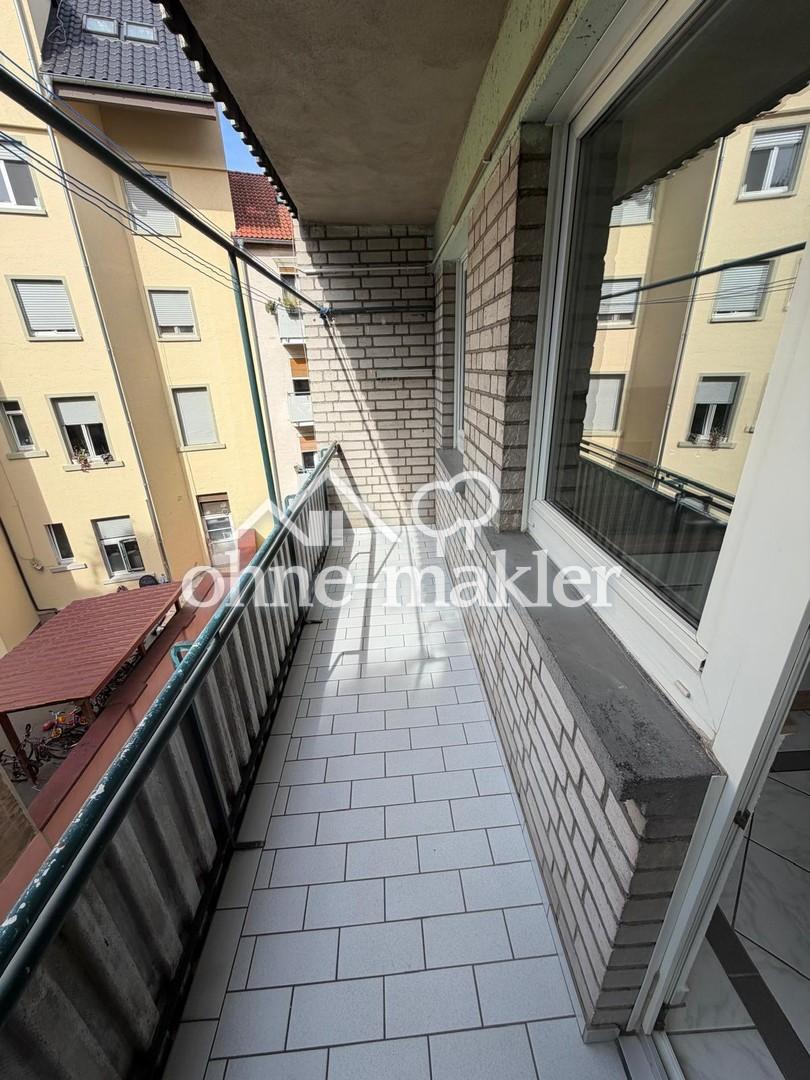 Renovierte 2-Zimmerwohnung mit Balkon und EBK - Foto 4