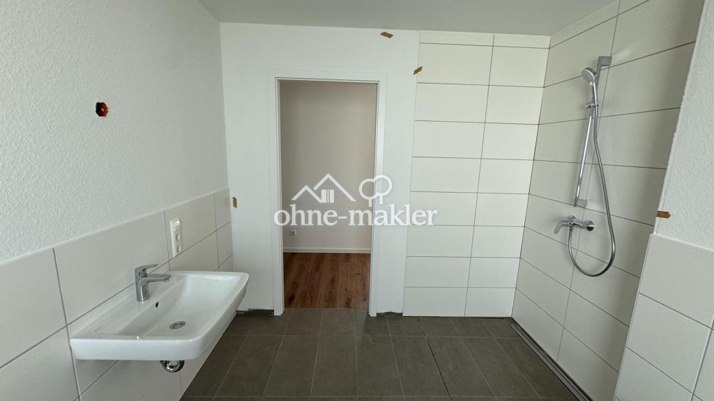 Erstbezug mit Top-Ausstattung: 3-Zi.-Neubauwohnung, Loggia, neue Einbauküche, TG – KfW 40 / A+ - Foto 3