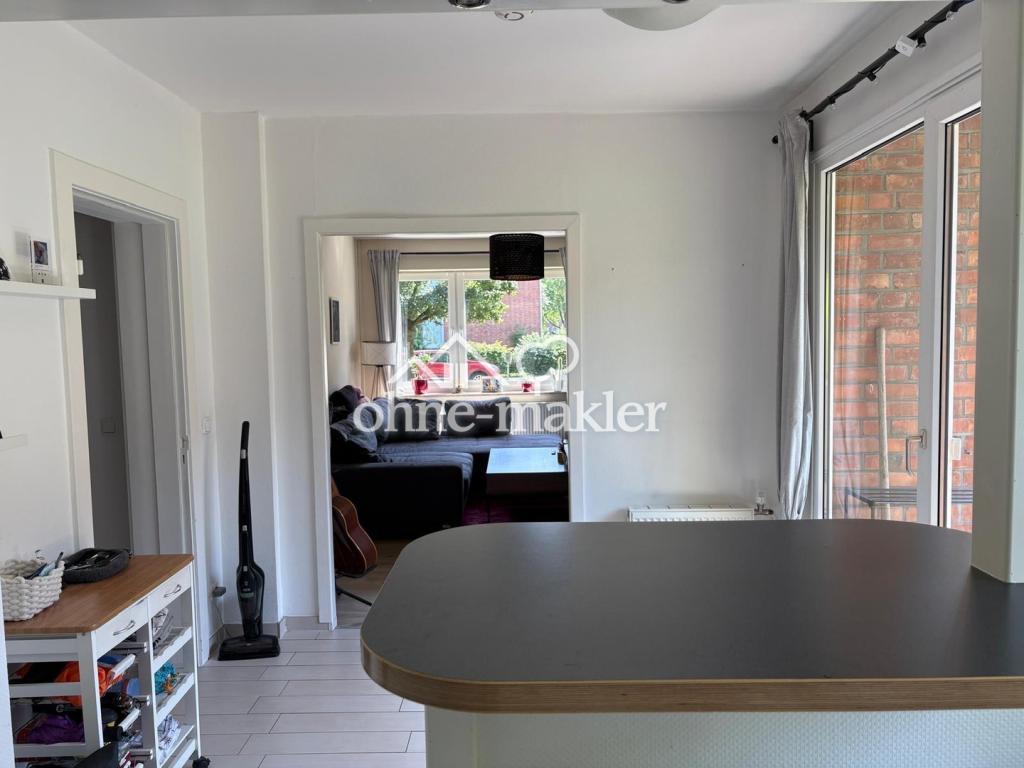 2-Zimmer-EG-Wohnung mit großer, eingewachsener Westterrasse & Einbauküche in Finkenwerder - Photo 1