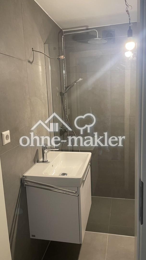 ERSTBEZUG nach KERNSANIERUNG | Stylisches Loft-Apartment mit großem Balkon, neuer Küche & neuem Bad - Photo 4