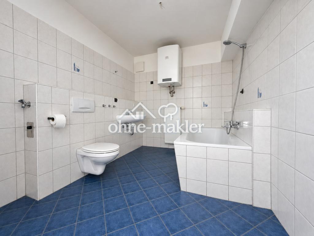 Helle Dachgeschosswohnung mit großen, bodentiefen Fenstern in Dresden-Friedrichstadt (WE127) - Foto 3
