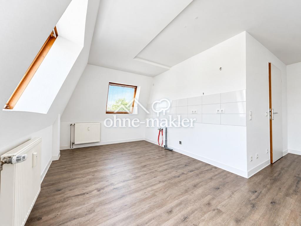 Helle Dachgeschosswohnung mit Aufzug in Dresden-Friedrichstadt (WE175) - Photo 2