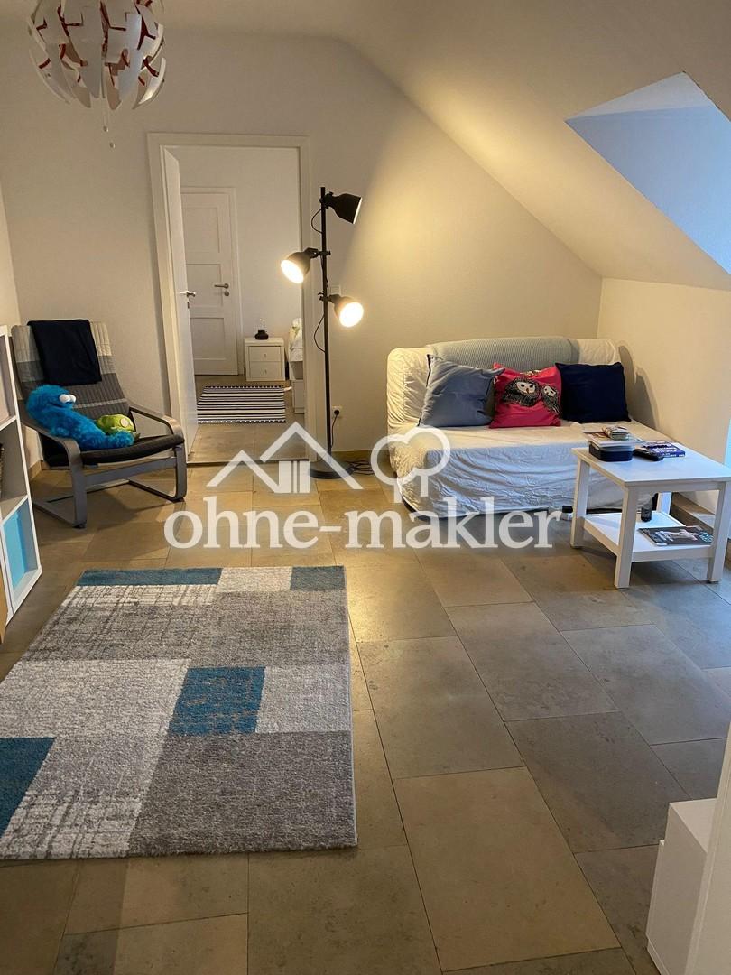 Gemütliche Dachgeschoßwohnung mit Fernblick - Foto 1
