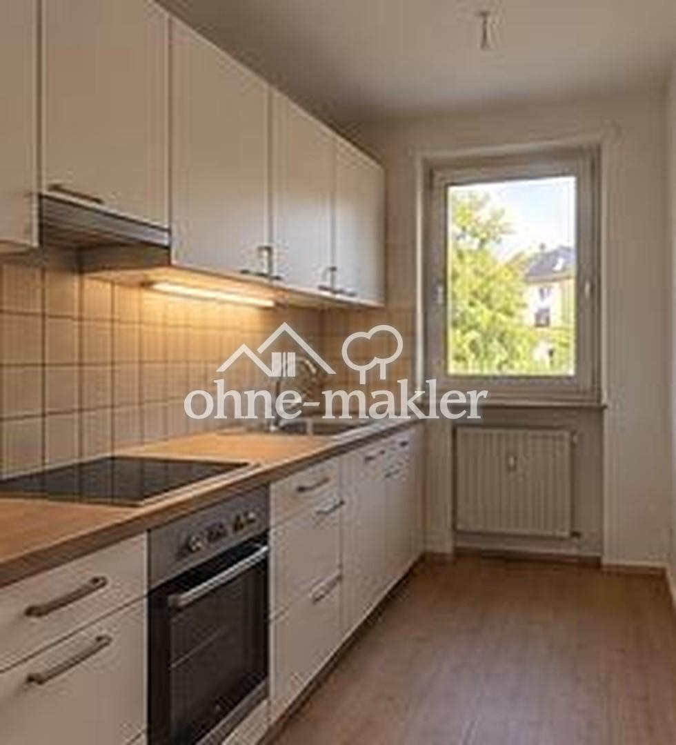 Großzügige, renovierte 3-Zimmer-Wohnung mit Balkon & Fahrstuhl + TG-Stellplatz - Photo 2