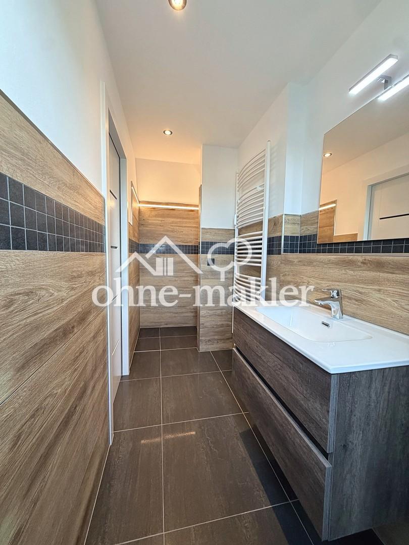 Erstbezug nach Kernsanierung – Exklusive Maisonette mit Galerie, 2 Bädern & Balkon - Photo 1