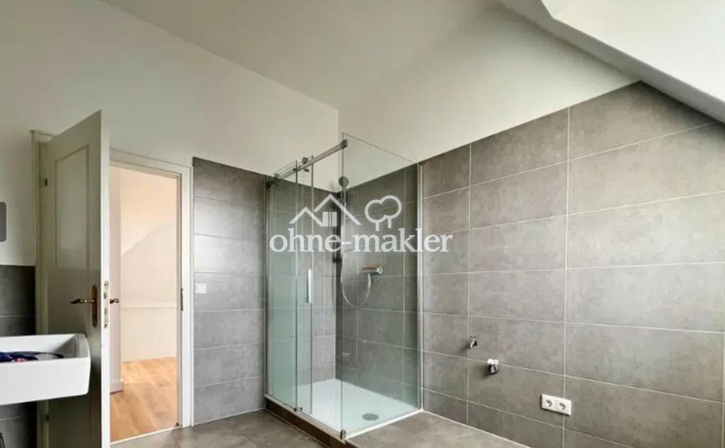 Stilvolle Modernisierte 2-Zimmer Wohnung am Schillerplatz - Photo 3