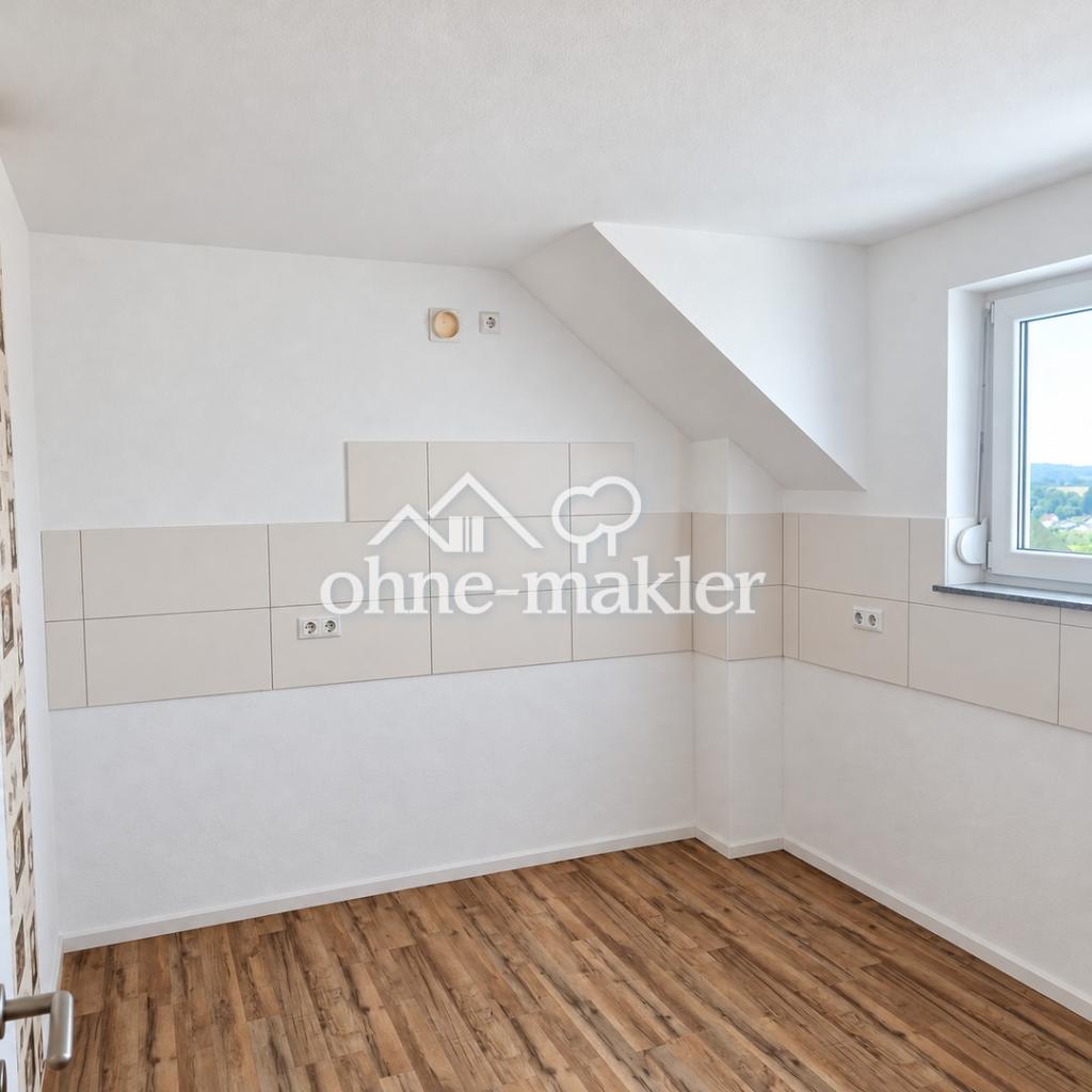 Wohnen auf 2 Ebenen: Helle 4,5-Zi.-Maisonette, 109 m², Loggia, Weitblick & Stellplatz in Osterburken - Foto 3