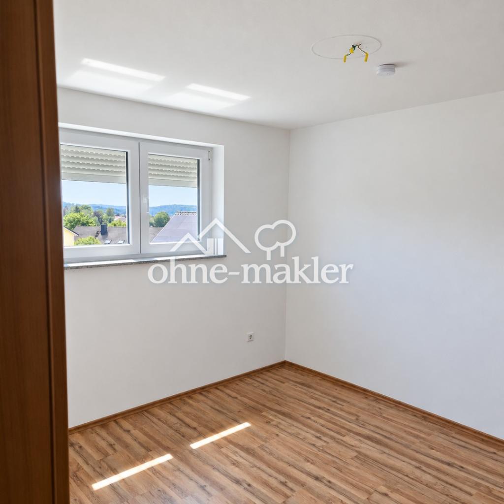 Wohnen auf 2 Ebenen: Helle 4,5-Zi.-Maisonette, 109 m², Loggia, Weitblick & Stellplatz in Osterburken - Foto 2