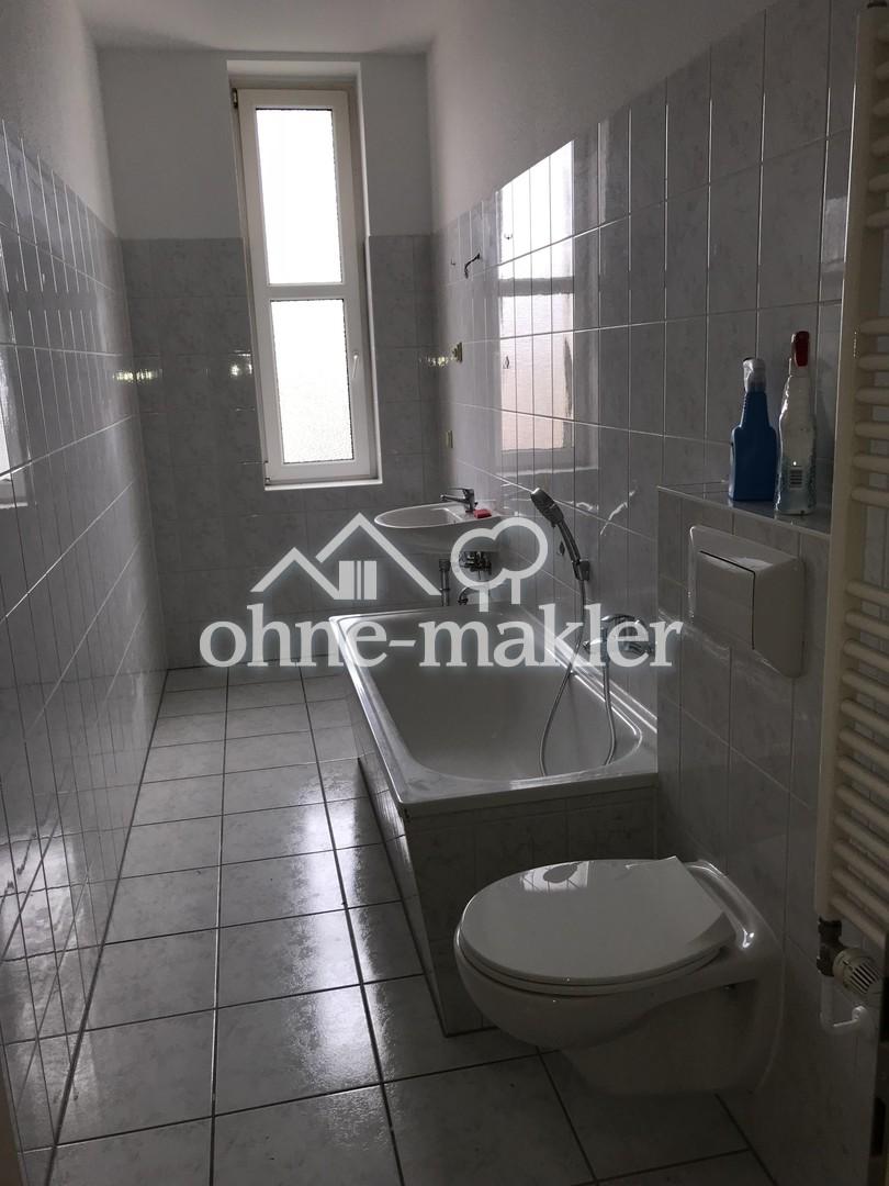 saniert und Zentral! große 2-Zimmer-Wohnung (65 m²) mit Balkon, Wohnküche, Badewanne und Keller - Foto 5