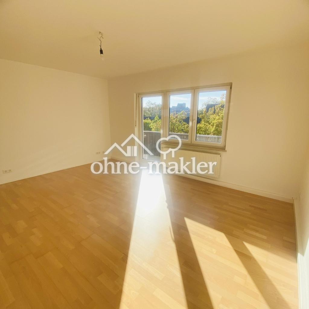 Helle 2 Zimmer Wohnung mit 2 Balkonen und Blick auf die NBG Stadtmauer - Foto 1