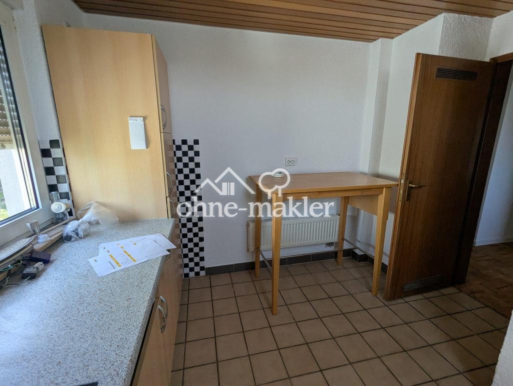 WG-geeignete 4-Zimmer-DG-Wohnung mit Balkon, 2 Bädern & EBK – Stuttgart-Bad Cannstatt - Foto 4