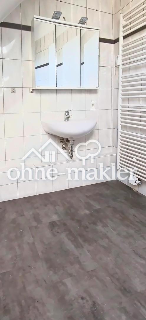 Über den Dächern von Merscheid: 3-Zimmer-Wohnung mit großer Dachterrasse & Spitzboden - Photo 1