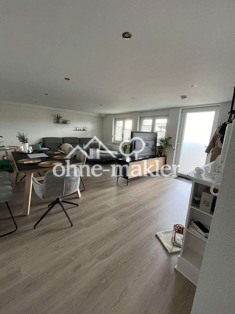 Helle 2 Zimmer Wohnung mit großer Terasse, EInbauküche, Carport - Foto 1
