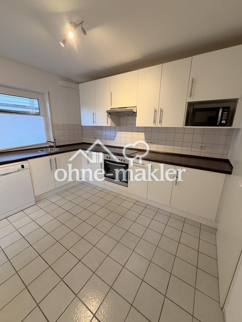 Im Ergeschoß mit Terrasse u. kl. Garten, 3 ZKB, EBK, HWR, Waschtrockner, Kaminofen, Carport mit AR - Foto 5