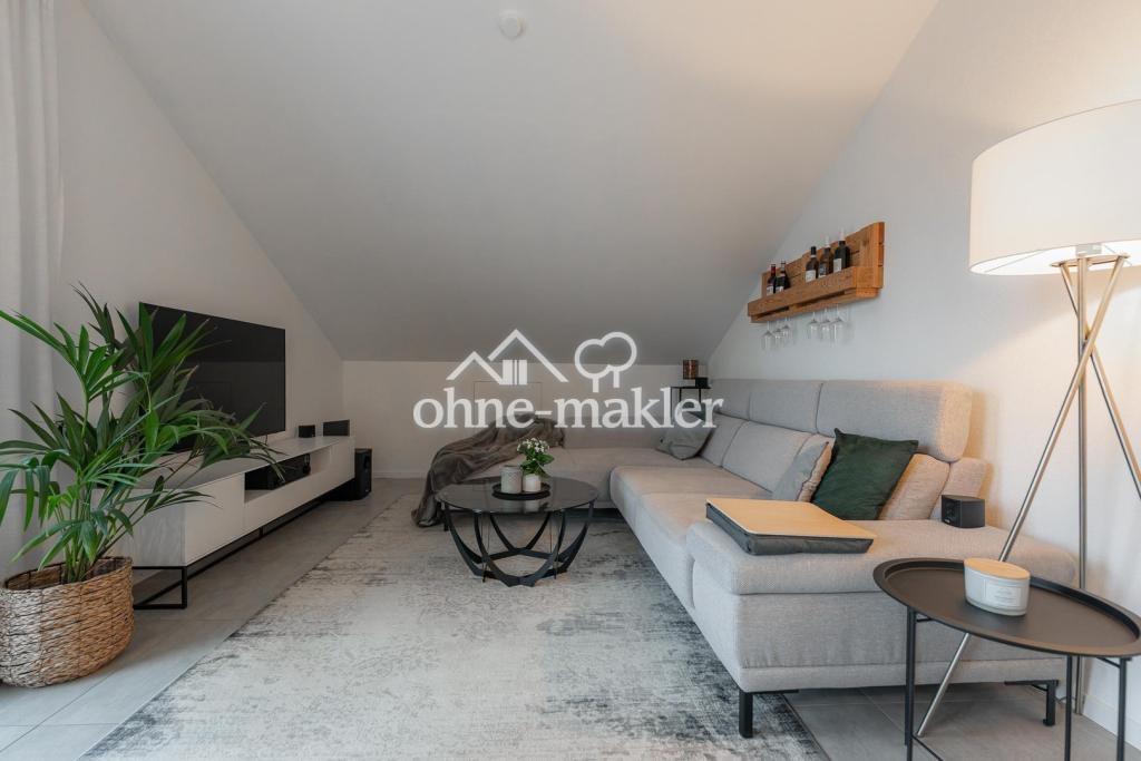 Moderne, neuwertige 2-Zimmer-DG-Wohnung mit großem Südbalkon - Foto 1