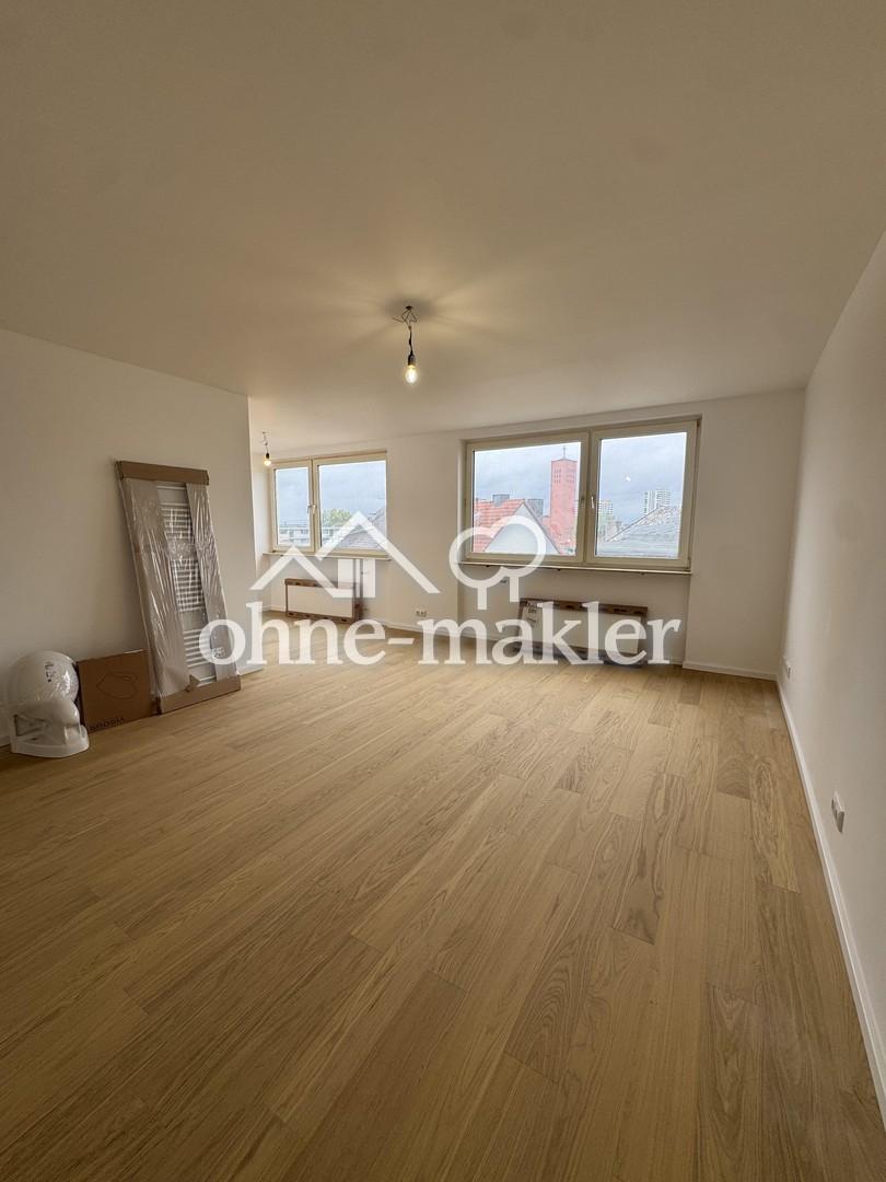 Erstbezug nach Sanierung. Sehr Helle 2 Zimmer Wohnung mit Einbauküche - Photo 2