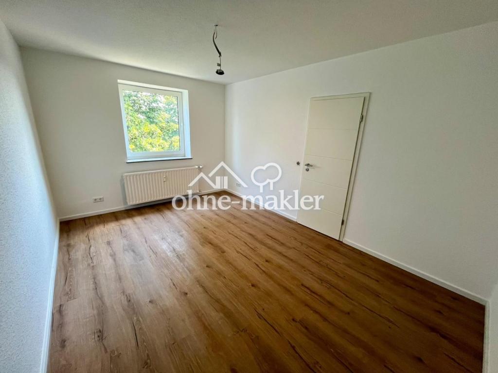 Frisch renovierte 2-Zi.-Wohnung mit Südbalkon - Foto 2