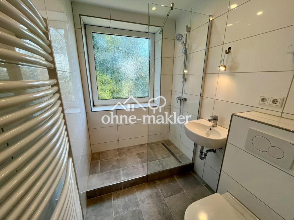 Frisch renovierte 2-Zi.-Wohnung mit Südbalkon - Foto 4