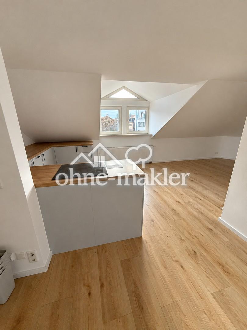 Neu sanierte Dachgeschosswohnung - modern und hochwertig renoviert - Foto 4