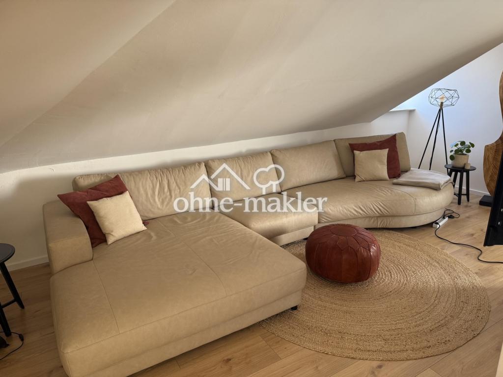 Neu sanierte Dachgeschosswohnung - modern und hochwertig renoviert - Foto 1