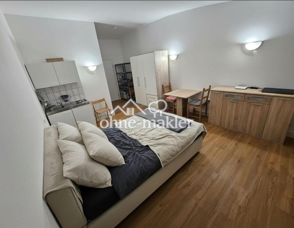 Möbliertes 1-Zimmer-Apartment mit Dachterrasse und Aufzug in Nürnberg – ca. 24 m² - Foto 1